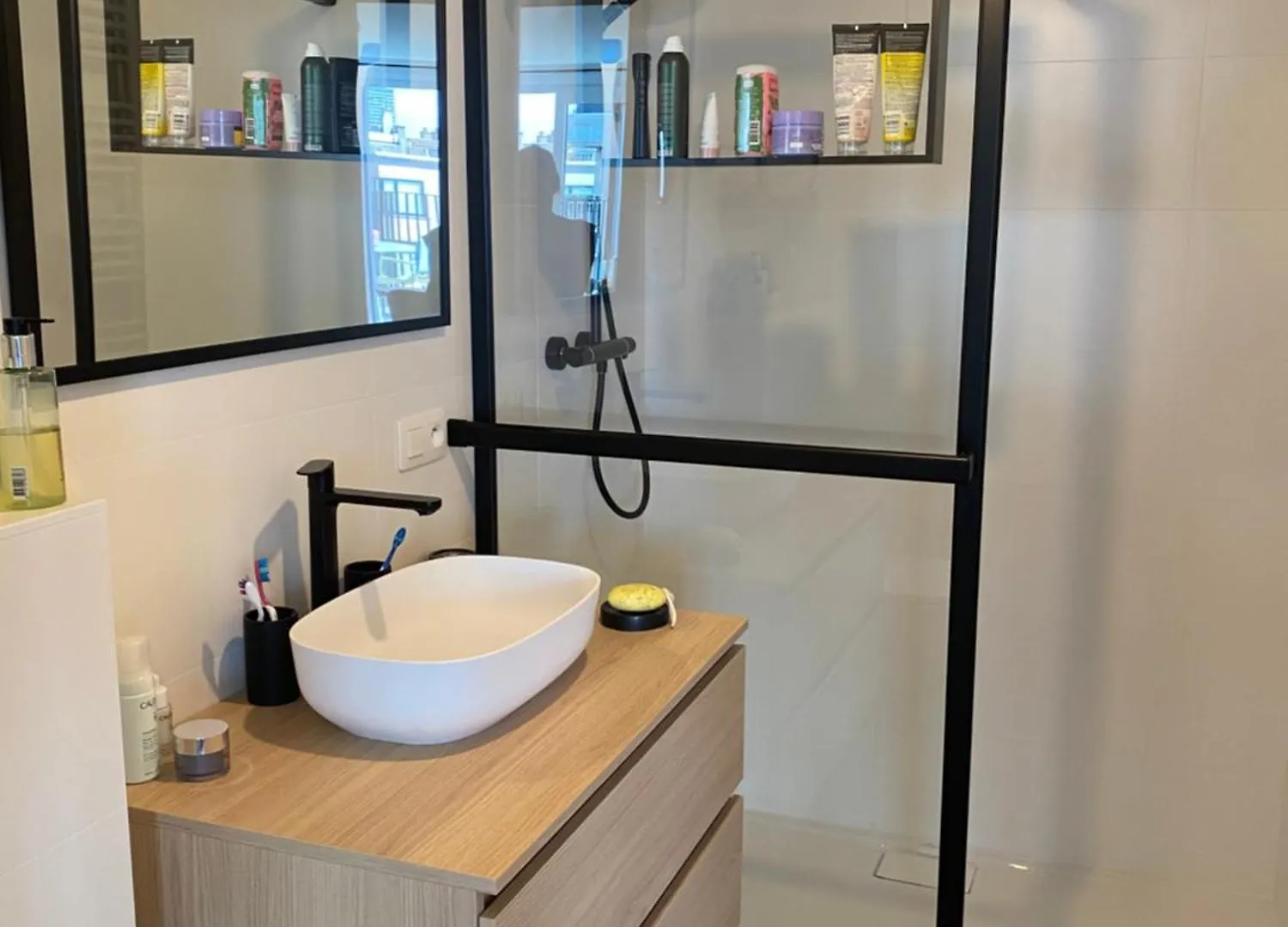 Penthouse Studio Voor 2 Met 2 Ruime Terrassen Op 6 Min Wandelen Van Het Strand Van Oostende 0*, 오스텐드 벨기에